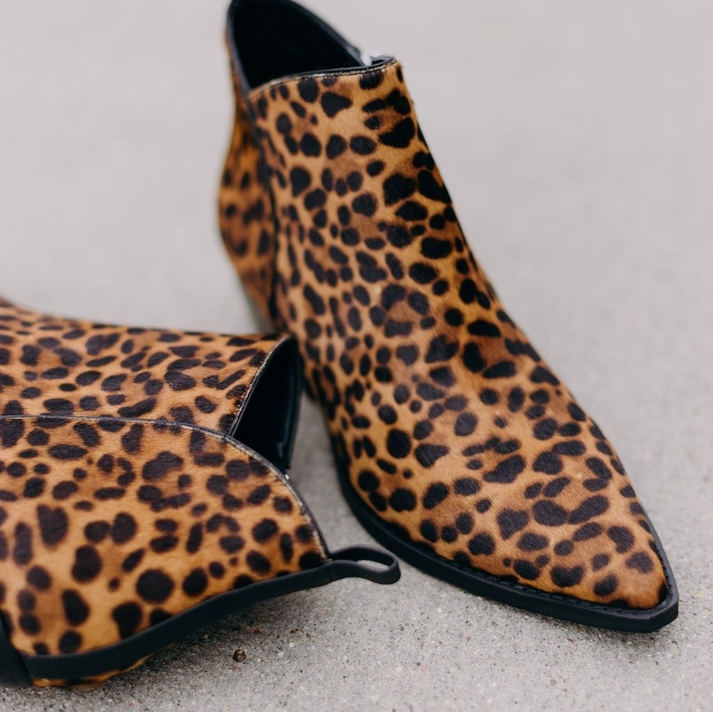 New Marc Fisher Leopard Western Calf Hair Bootie